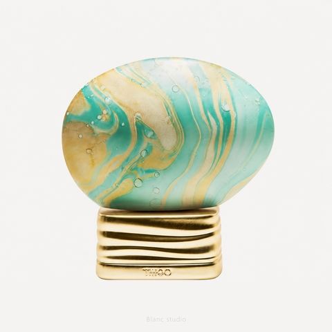 THE HOUSE OF OUD Up To the Moon